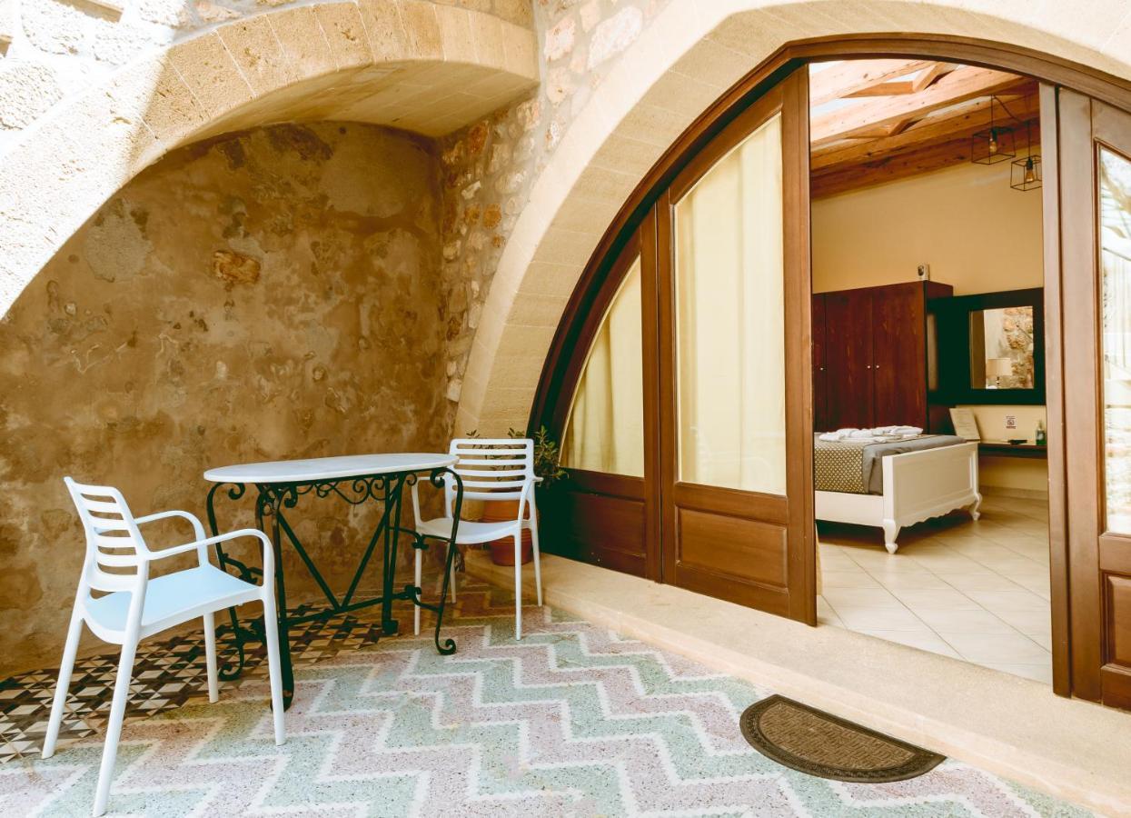 Bozzali Deluxe Hotel Hriszí Aktí Haniá Kültér fotó