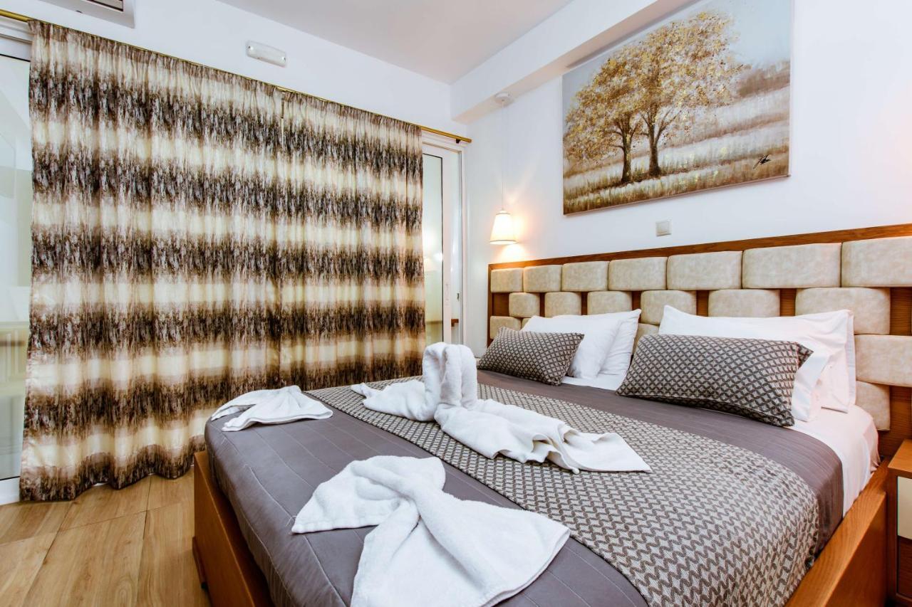 Bozzali Deluxe Hotel Hriszí Aktí Haniá Kültér fotó