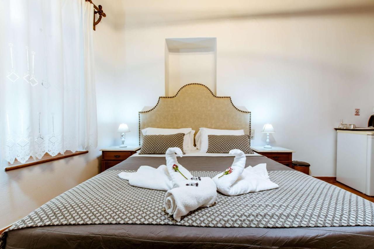 Bozzali Deluxe Hotel Hriszí Aktí Haniá Kültér fotó