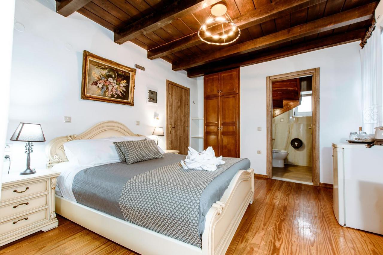 Bozzali Deluxe Hotel Hriszí Aktí Haniá Kültér fotó