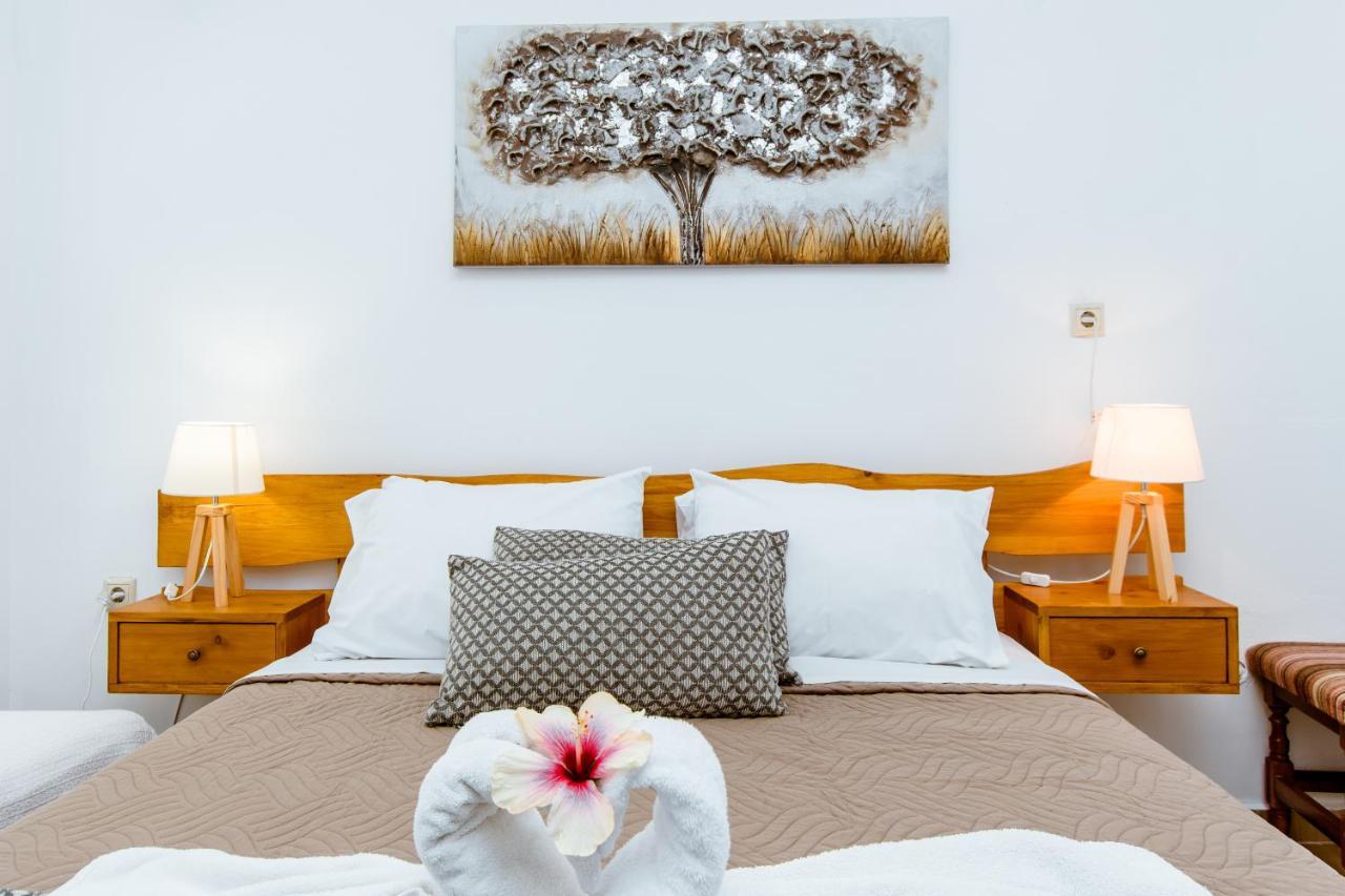 Bozzali Deluxe Hotel Hriszí Aktí Haniá Kültér fotó